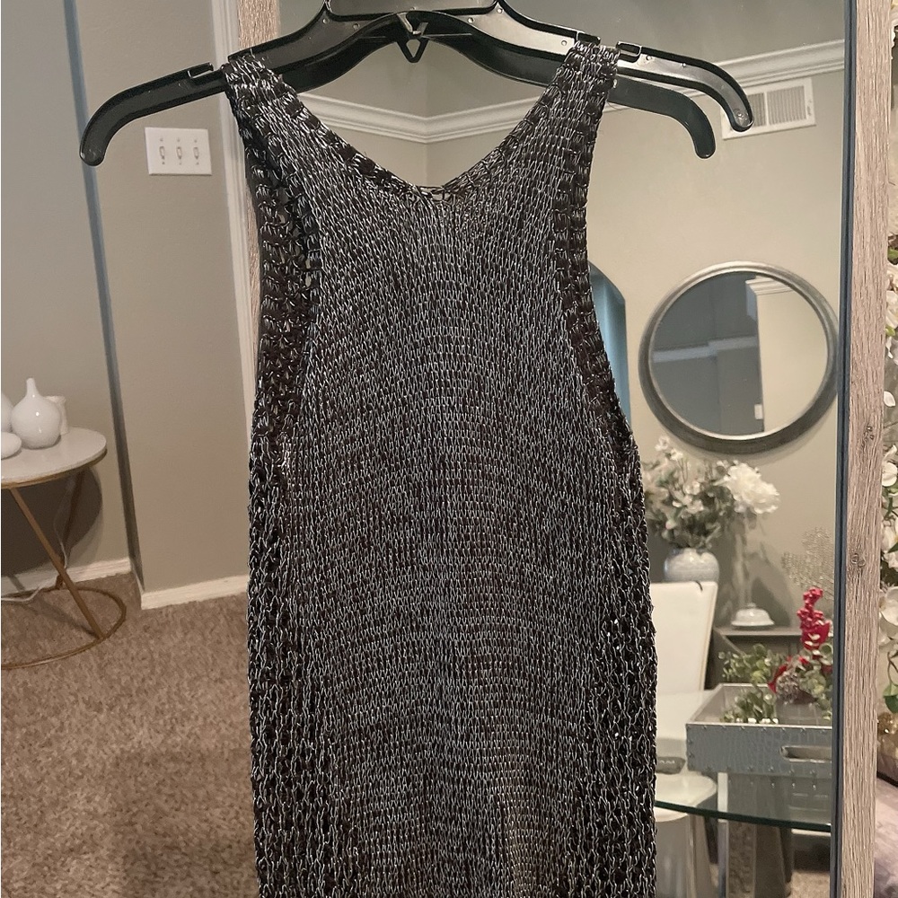Size small top Black and silver